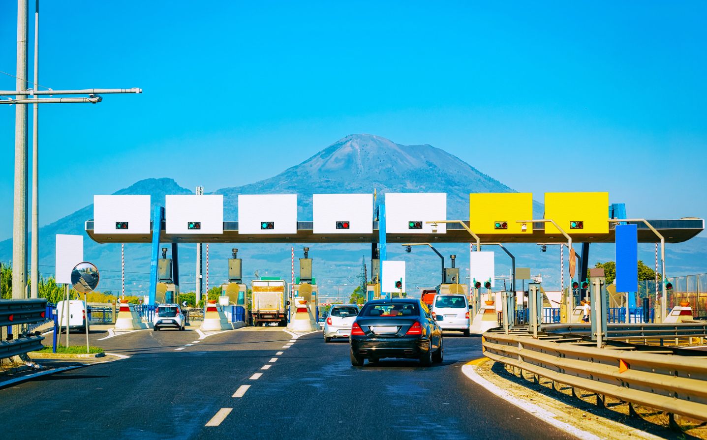 Sistema de cobro de peajes en autopistas